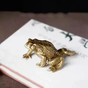 Feng Shui Brass Money Frog Figurine, Wealth Attracting Indoor Outdoor Decor, Symbolizes Family Prosperity and Garden Charm, Home Decor Ornaments, Decorative Ornament