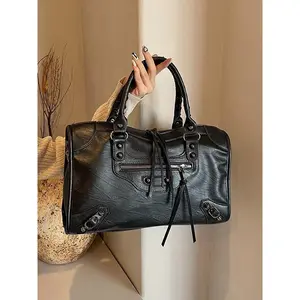Versatile Niche Rivet Motorcycle Bag Hot Girl Style Large Capacity Shoulder Crossbody Handbag Single Shoulder Women's Bag high-quality daily commuting