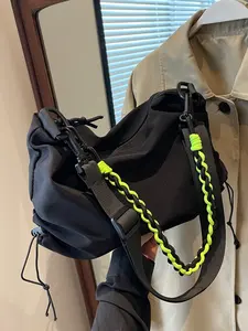 Large Capacity Nylon Crossbody Shoulder Bag, Fashionable Crossbody Bag, Chic Crossbody Bag, Casual Outdoor Travel Shopping Commuting Vacation Use, All Seasons Saddle Bag