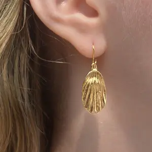Scallop Shell Earring 14k Gold Plated