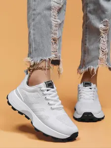 Women's Fashionable Lace Up Low Top Sneakers, 2024 New Style Casual Comfortable Breathable Sports Running Shoes, All-match Non-slip Sneakers for Daily Wear