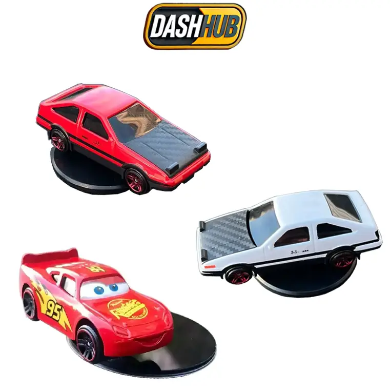 DashHub Drift Legends: AE86 & McQueen – Car interior Figurines Novelty Dashboard Ornaments & Car Accessories - Pop culture Modern Bobbleheads
