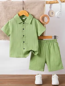 Summer Two-Piece Casual Fitted Set Plain Color Jacquard Water Ripple Short Sleeve Shirt + Shorts, Kids Fashion Ensemble