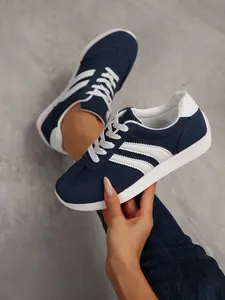 Cool single shoes, full of fashion sense, comfortable casual shoes, Walking Shoes, durable design suitable for daily wear, suitable for all seasons.