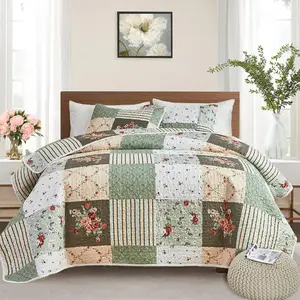 Twin Size Patchwork Quilt Set 2 Pieces Green White Floral Plaid Summer Bedspread Coverlet Soft Microfiber Reversible Lightweight Bed Cover for Kids (68" x 86", 1 Quilt+ 1 Pillow Sham)