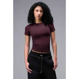 Essential Seamless T Shirt