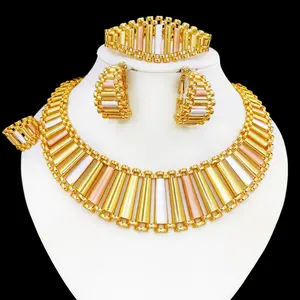 Italy 18K Gold Plated Jewelry Set For Women Classic Tricolor Design Necklace Earrings Bracelet Ring Fashion 4PCS Set Jewelry Wedding Party Prom Gift Zinc Alloy jewelry set
