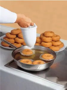 1pc White Donut Maker, PP Material, DIY Baking Tool Cream Extruder, Kitchen Baking Tool, Party & Birthday Supplies