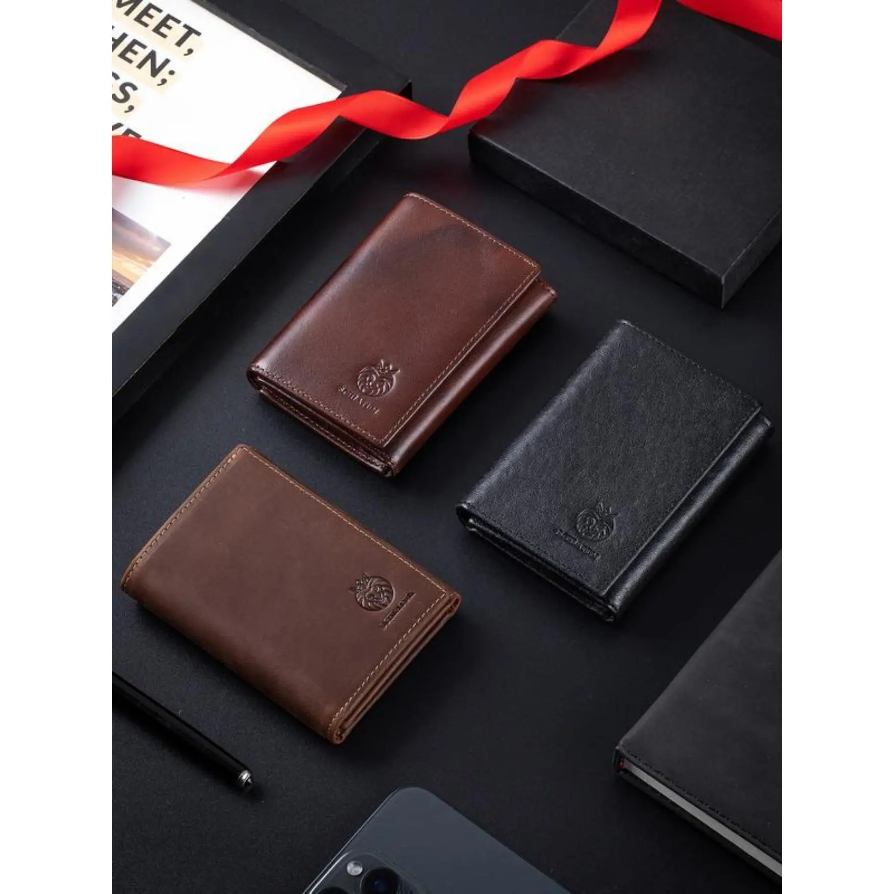2026 New Vertical Retro Men's Genuine Leather Tri-Fold Wallet, RFID Blocking, 8 Credit Card Slots with ID Window & Bill Compartment, Trifold Wallet