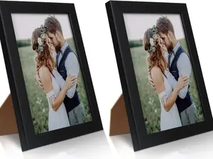PECULA 2 Pack 5x7 Picture Frame, Black Picture Frame for Wall and Tabletop Display, Resistant Plastic Photo Picture Frame with Clear Plexiglass for Vertical or Horizontal Display