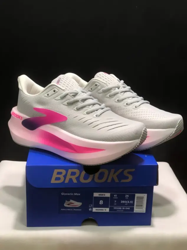 Lightweight Racing Running Shoes Soft Foam Midsole, ideal for gym training short outdoor errand walking