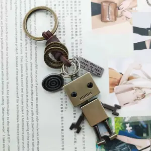 Novelty 3D Cartoon Robot Keychain, Creative Leather Rope Keyring, Cute Bag & Car Key Pendant, Personalized Small Gift
