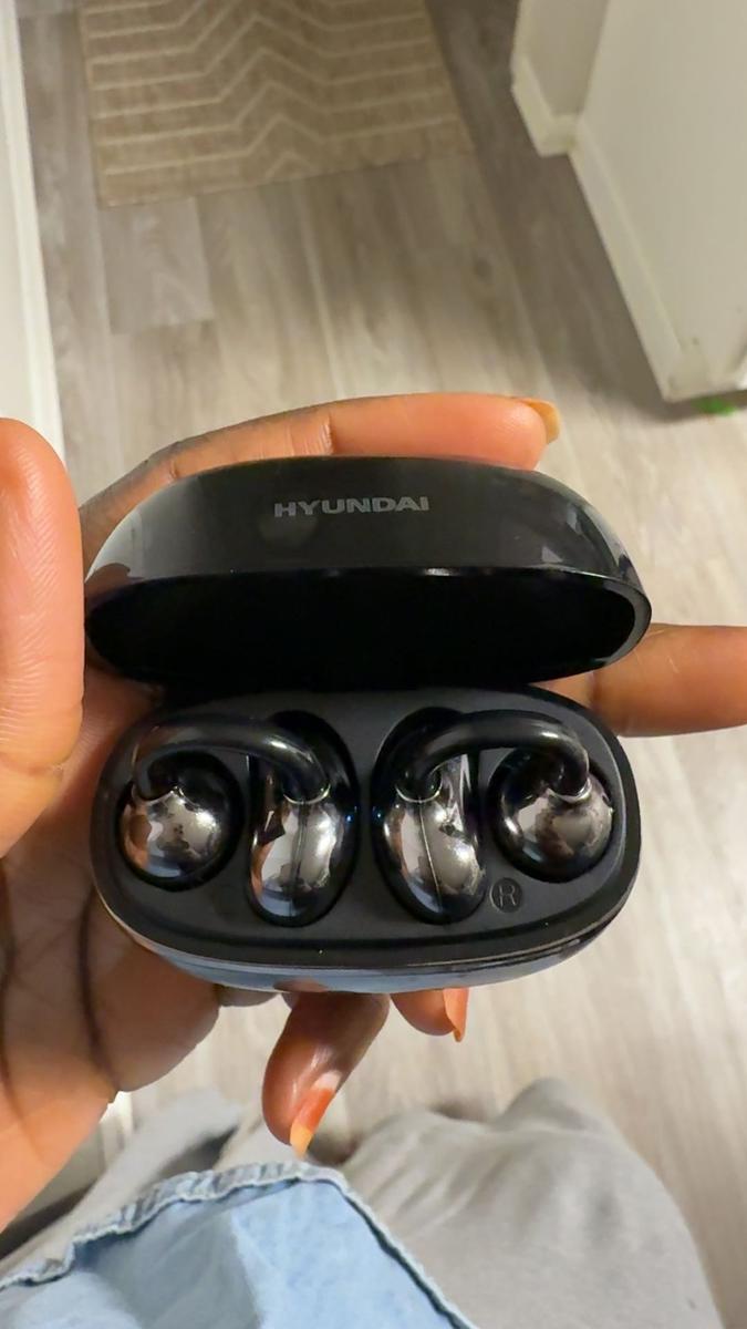 Item: Black(Earphone only)