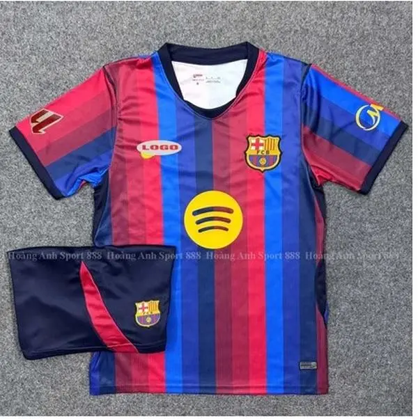 Classic Red Blue Soccer Jersey & Shorts Set for Men | Breathable Quick-Dry Football Shirt | Lightweight Short Sleeve Sportswear