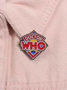 Doctor Who Enamel Pin Badge, Vintage Sci-Fi Design, Perfect Accessory for Doctor Who Fans, Whovians, Science Fiction Lovers, Vintage Television Memorabilia