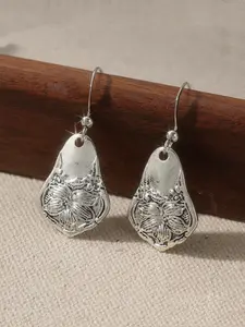 1 Pair of Retro Floral Pattern Engraved Geometric Irregular Pendant Earrings, Casual Trendy Jewelry, A Handcrafted Accessory for Women, Suitable for Daily Life and Vacation, Perfect Gift for Her