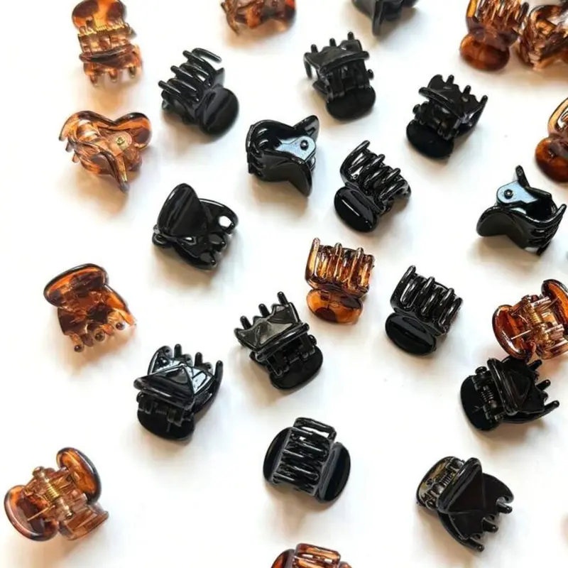 20PCS Stylish Mini Hair Clips Set for Women, Plastic Hollow Claw Clip Pack, Hair Accessories Suitable for Daily Wear, Hair Claws