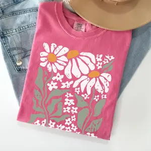 Comfort Colors Retro Daisy Flower Shirt - Vintage 70s Boho Floral Tee, Groovy Wildflower Graphic T-Shirt, Hippie Soul Aesthetic Top