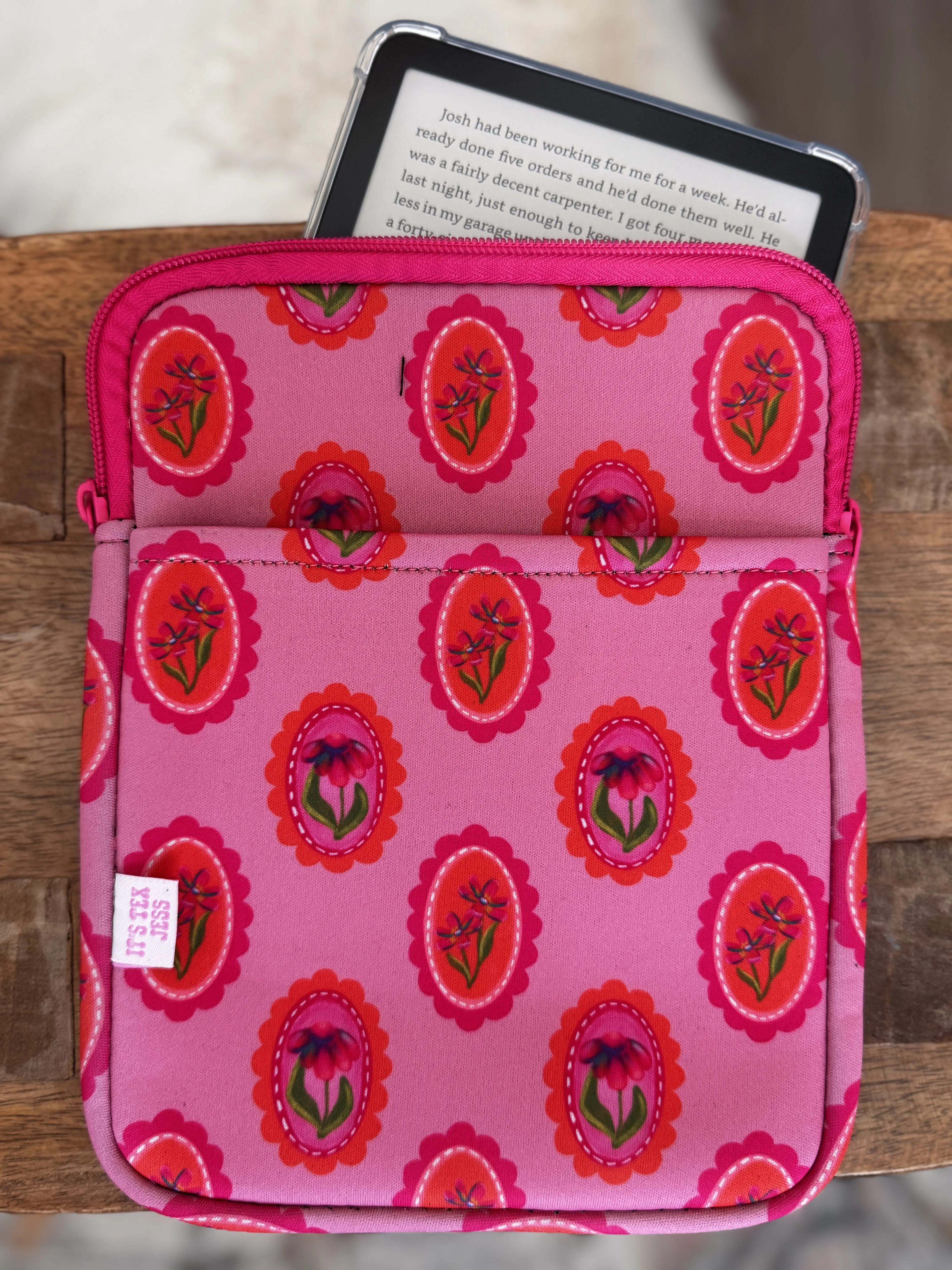 E-Reader / Tablet Sleeve - FLORAL PORTRAIT