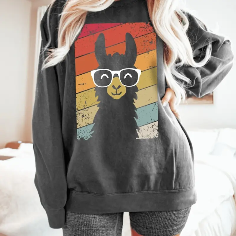 Retro Vintage Style Llama With Glasses Sweatshirt For Llama Lover | Comfortable & Stylish