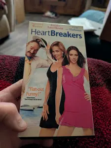 Heartbreaks VHS tape Jennifer Love Hewitt Gene Hackman Sigourney Weaver