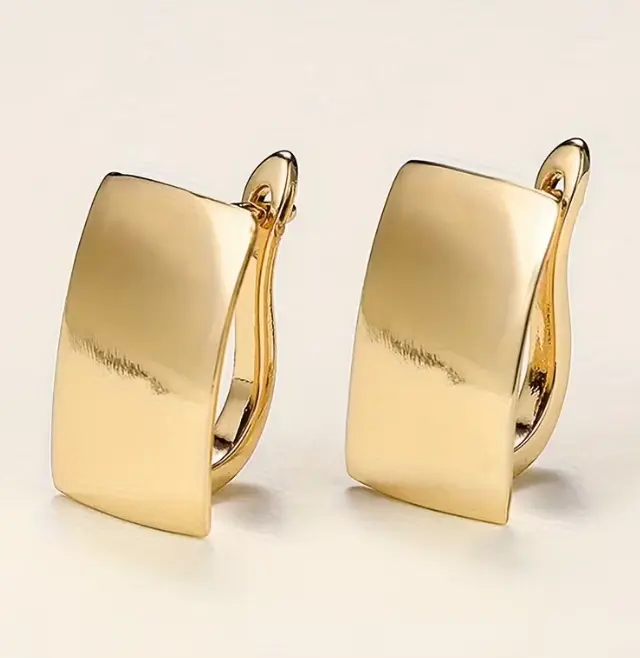 Phyphys "Aurora Curve" Costume Earrings, Lightweight Minimalist Fashion Accessory with Solid Shine
