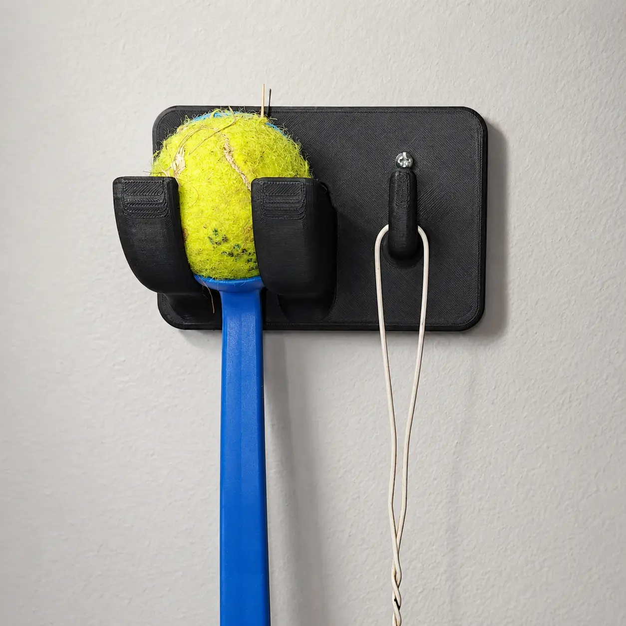 Chuckit Wall Mount