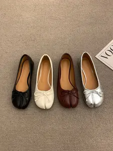 Women's Classic Solid Color Bow Mary Jane Flats, Tabi Split Toe Casual Shoes, Cute Daily Wear Flats, Lightweight Breathable Comfy Shoes for Women, Ballet Style Flats