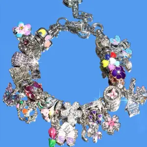 Flower charm bracelet