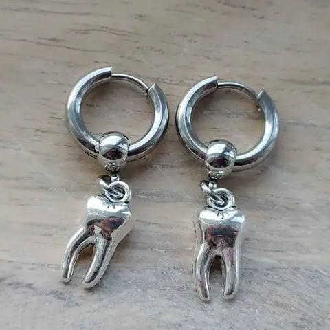 1 Pair of Retro Punk Teeth Pendant Stainless Steel Hypoallergenic for Men and Women with Minimalist Street Style Party Fashion Jewelry Earrings Design