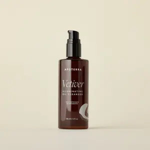 Vetiver Illuminating Oil Cleanser
