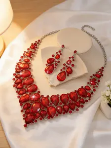 Exaggerated and atmospheric red crystal necklace earring set, a stunning aura that falls at a glance! Rich red crystal+sparkling zircon, luxurious full diamond level visual impact~A must-have for Queen C at party annual meetings, with a stunning white col
