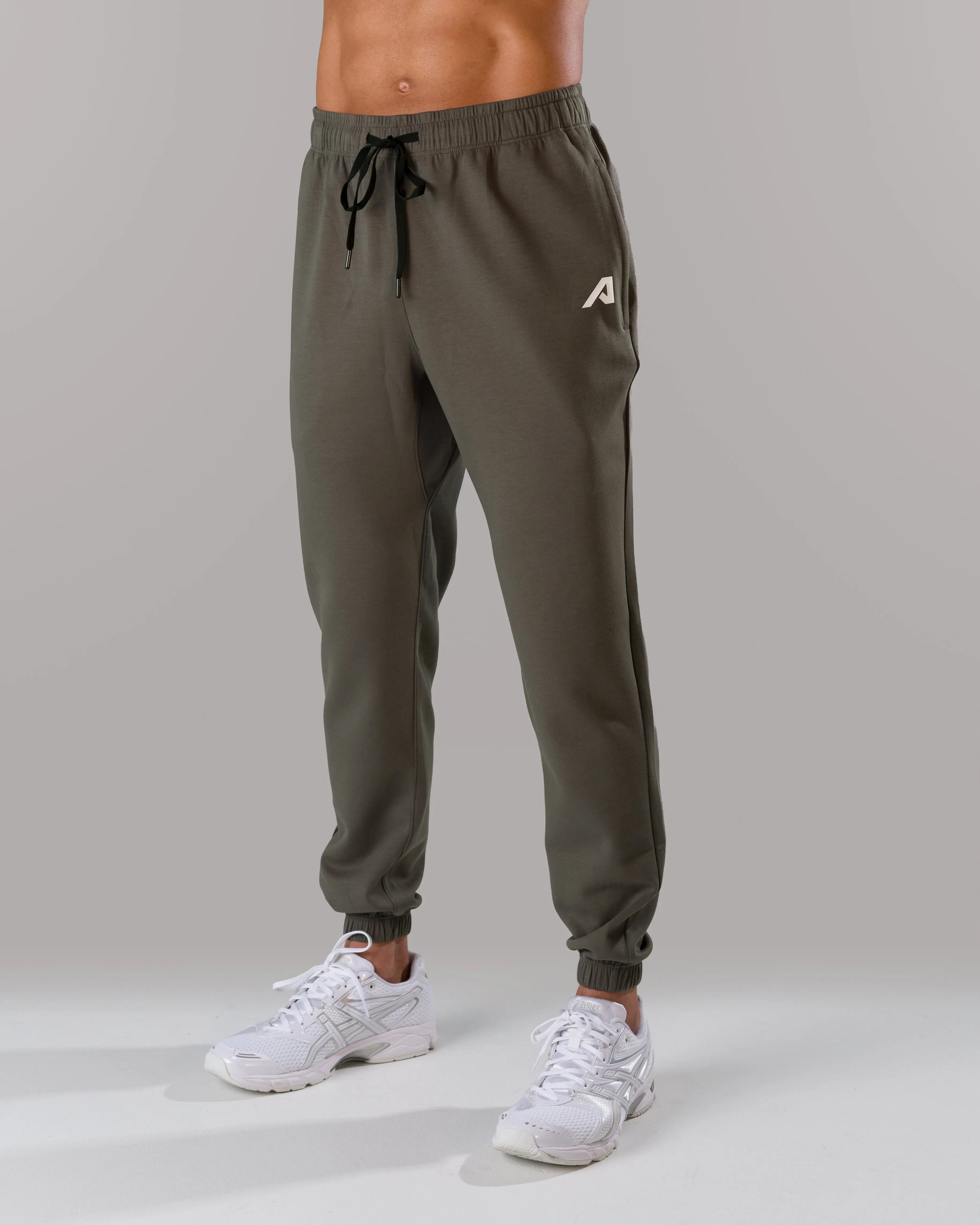 Vantage Jogger - Iron Charcoal, Men's Universal Sports Joggers with Full Range of Motion, Freeflex™ Technology Panel, Shape Retention Feature, Softness, Utility Pocket, Polyester, Deep Zippered Pockets, Zipper Fly, 8.4% Spandex, Cold Wash, Athletic Jogger
