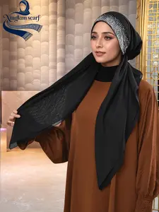 Women's Solid Color Rhinestone Decor Instant Jersey Hijab, Modest Fashion Casual Breathable Hijab for Daily Wear, Women's Islamic Clothing for All Seasons