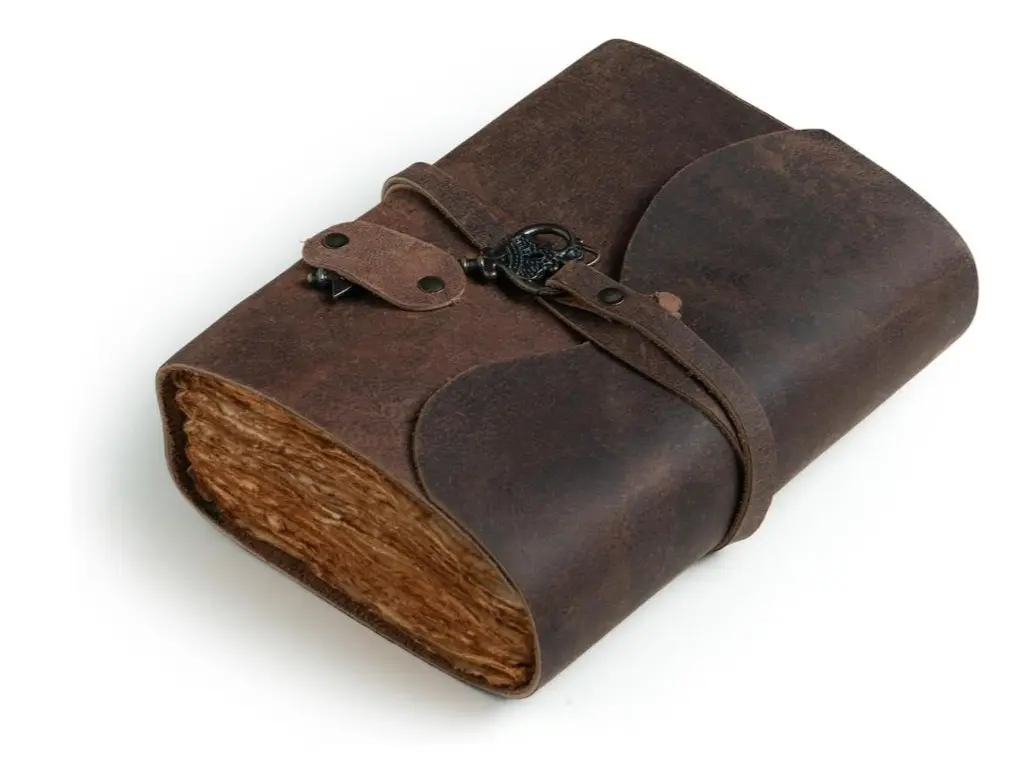 Vintage Journal Leather Diary Unlined 200 Deckle-Edged Pages Wrap Band with Key Writing, Journaling & Sketching 5x7
