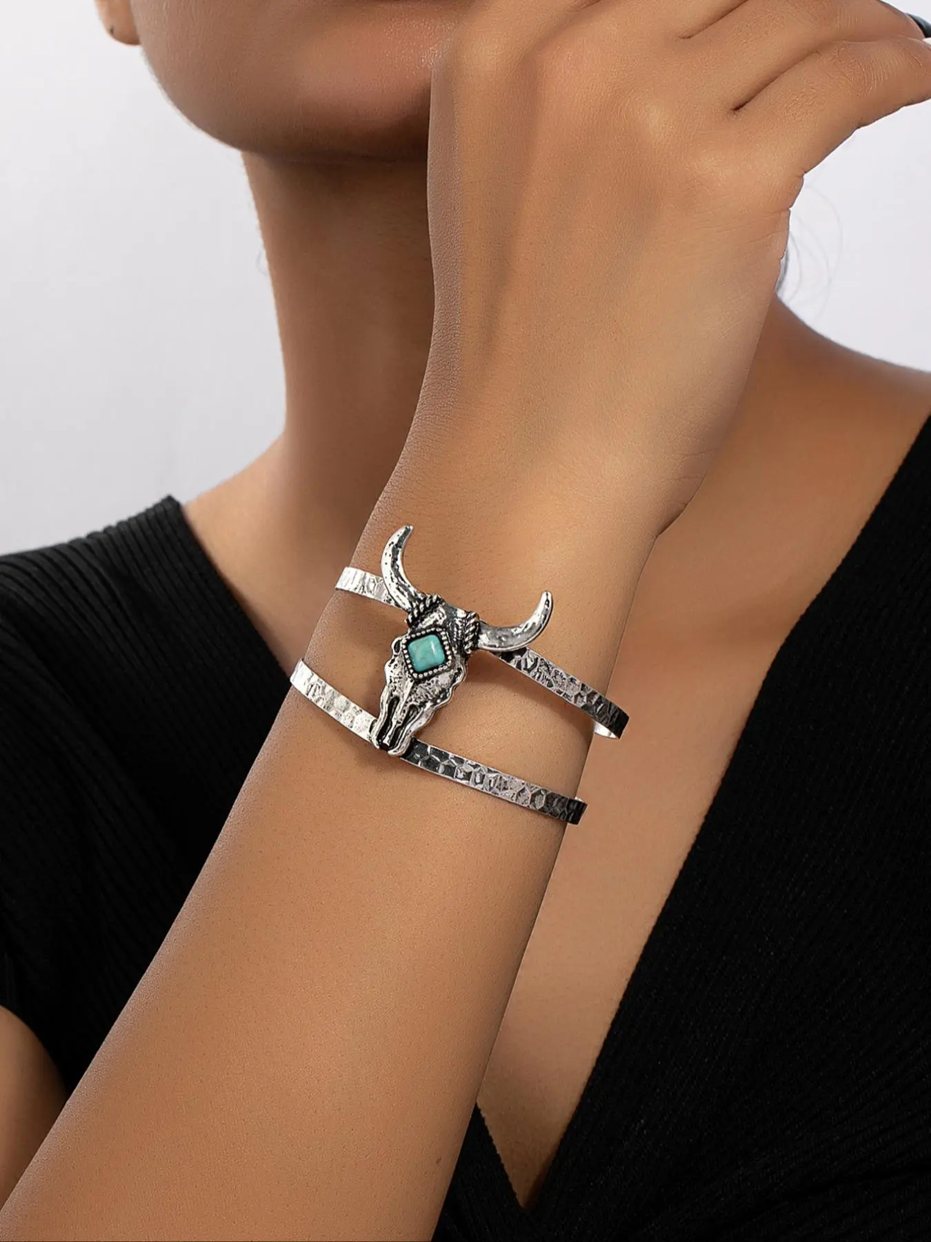 Women's Elegant Turquoise Texture Design Cuff Bracelet, Exquisite Trendy Cow Head Design Cuff Bracelet, Fashionable Jewelry for Party & Daily Decor, Trendy Jewellery Accessories