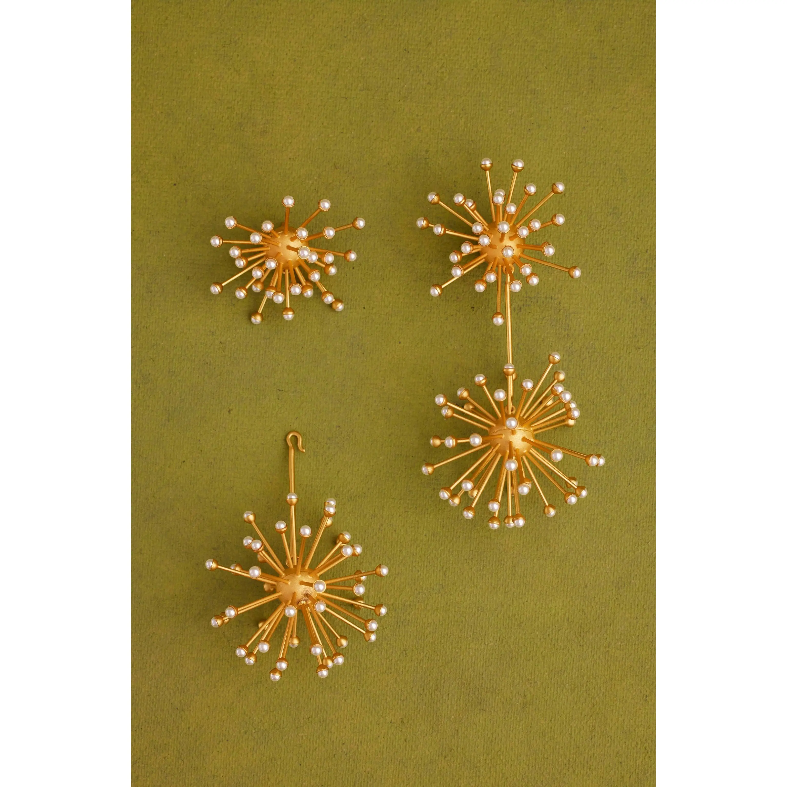 ONYX EARRING