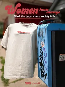 “Seen” Essie Collaboration Oversized Heavyweight Tee