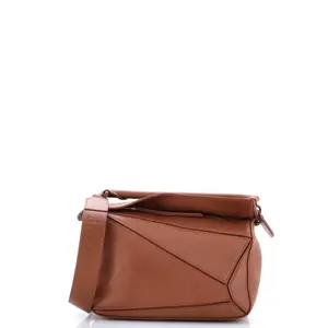 Pre-owned Loewe material Messenger Bags Monochrome Puzzle Edge Bag Leather Small by Rebag