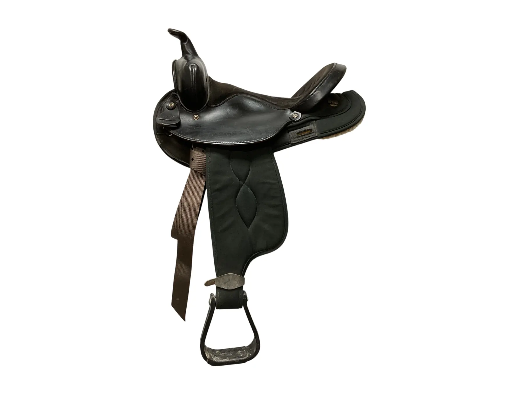 Big Horn Trail Riding Saddle - 15" Suede Padded Seat, A-Shaped Wither, Compact Area, Moderately Broad Back, Semi QH Fit, Black Equestrian Tack for Leisure & Outdoor Recreation