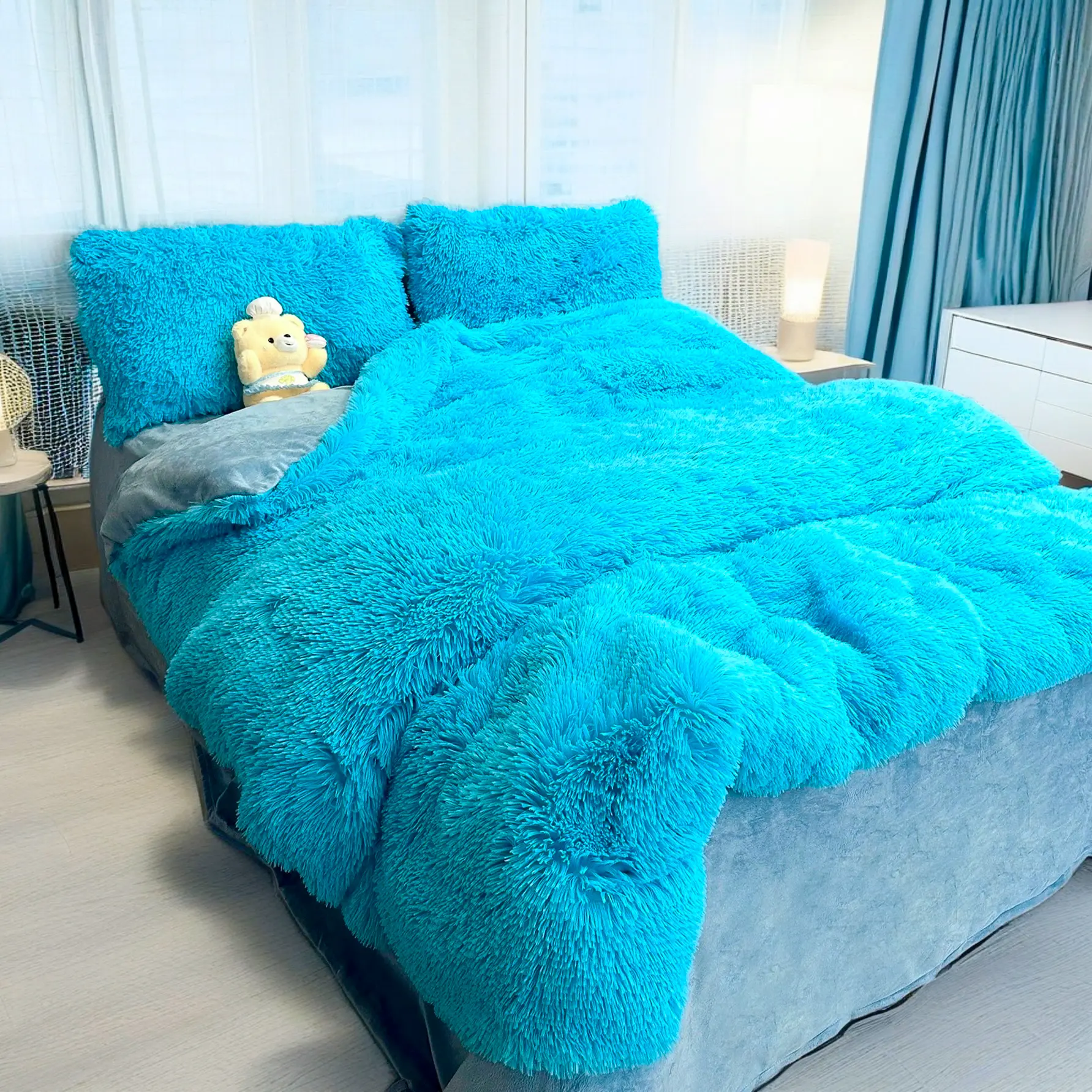 4 Piece Plush Duvet Cover Set 600GSM (1 Fluffy Faux Fur Duvet Cover+ 1 Heart Pillow + 2 Furry Pillow Shams)