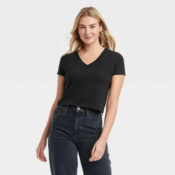 Women's Shrunken V-Neck T-Shirt Universal Thread Black L