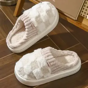 Cotton slippers for women, anti slip cashmere for warmth, monthly slippers for indoor home, cute and fluffy cotton Walking Shoes houseslippers swag Slide