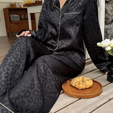 Women's Leopard Print Knit Long Sleeve Top and Pants Sleepwear Set, Comfortable Sleeping Clothes, Fashion Night