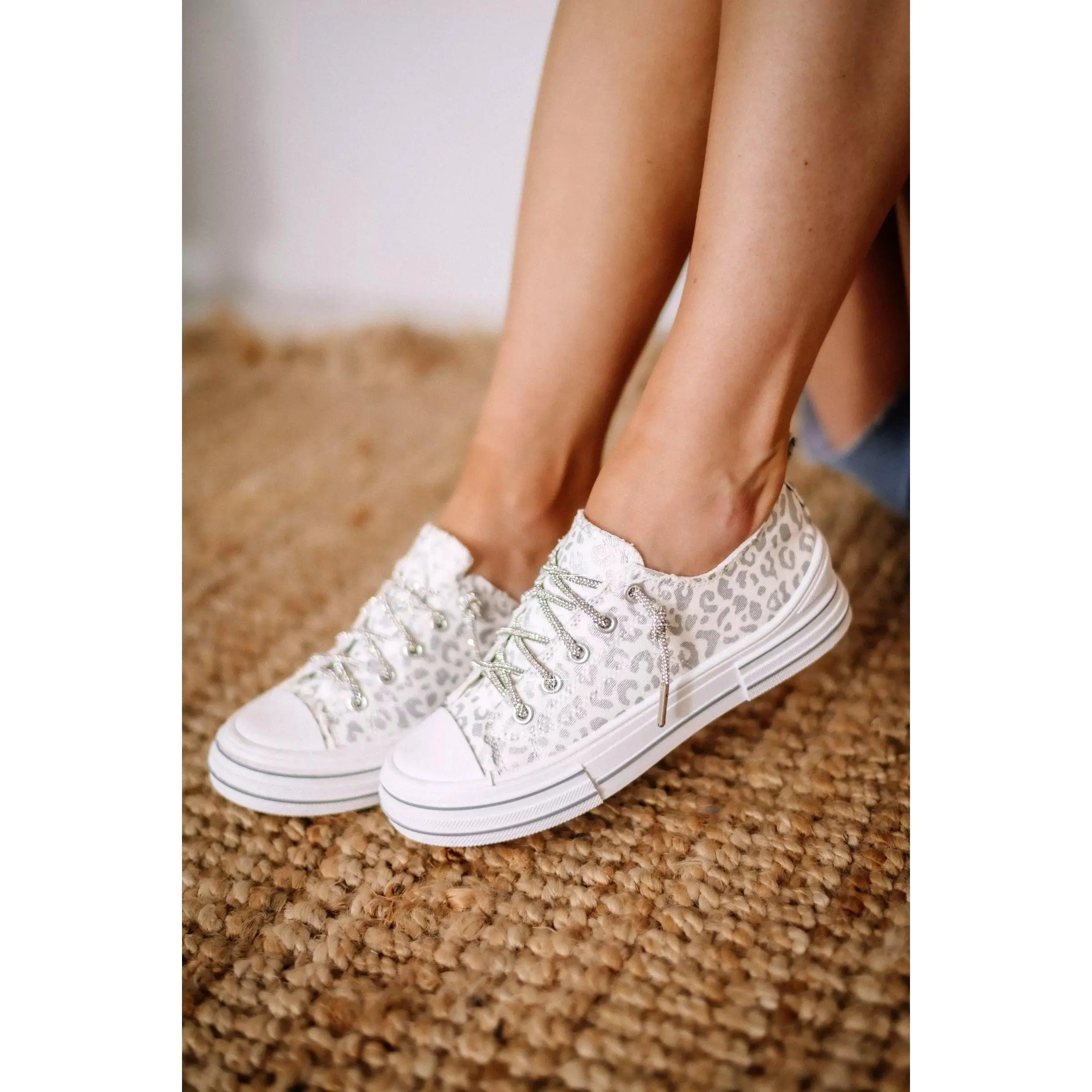 Aman Prints Very G Women's Sneaker