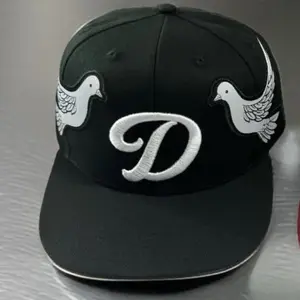 Dopesque double dove snap back