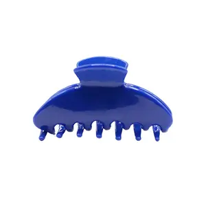 little girl claw in miss mary mack