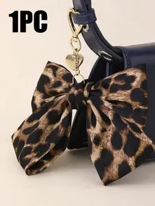 Fashion Leopard Print Bow Keychain with Gold Heart Design, Bag Pendant, Backpack Decoration, Gift for Friends and Family, All Seasons