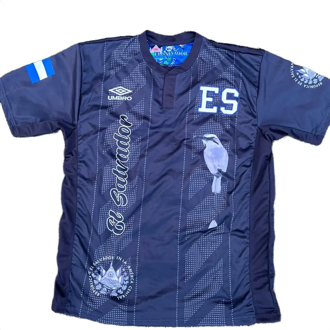 El Salvador Pride Camiseta Menswear T-Shirt