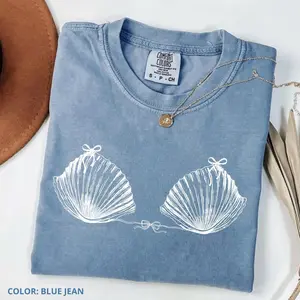 Comfort Colors Vintage 90s Seashell TShirt, Ocean Lover Tee, Summer Trip TShirt, Mermaid T-Shirt, Preppy Coastal Aesthetic Tee, Coquette Bow Beach T-Shirt
